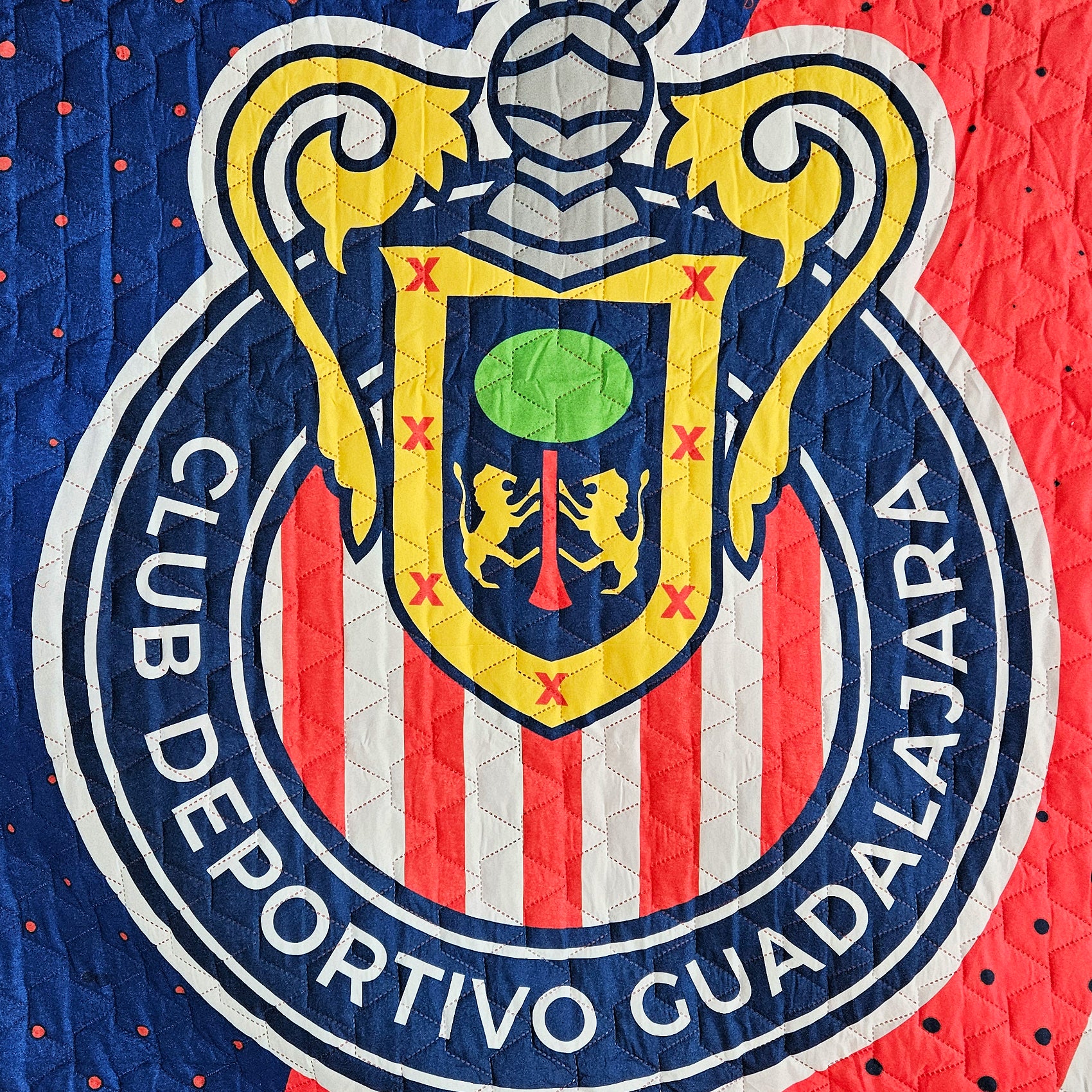 Colcha Capitonada Equipos De Futbol 1.80x2.20 Providencia® Chivas