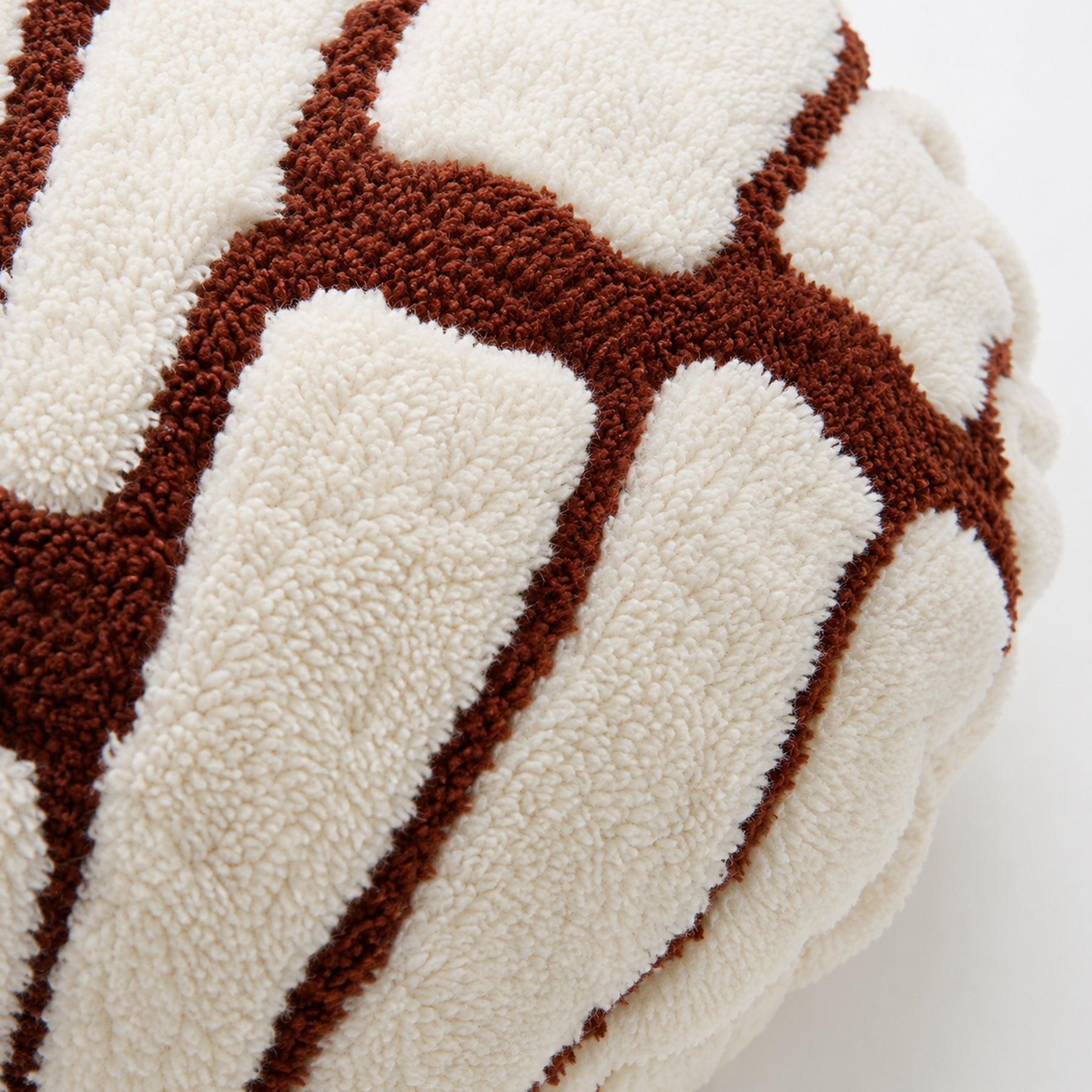Cojín Decorativo Jacquard Concha Vainilla  62cm Providencia®