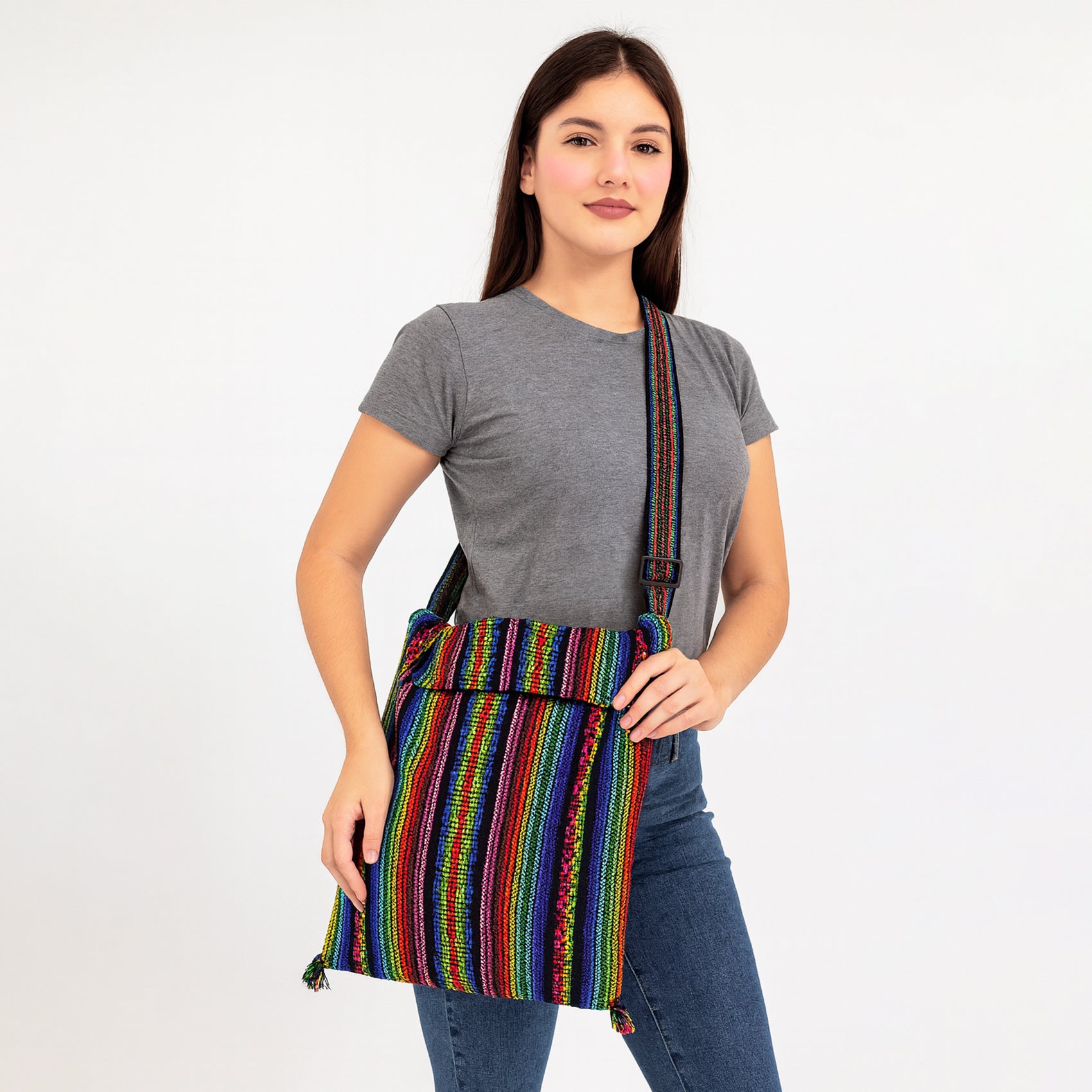Morral Artesanal Para Hombre Con Correa Larga 34x38cm Multicolor