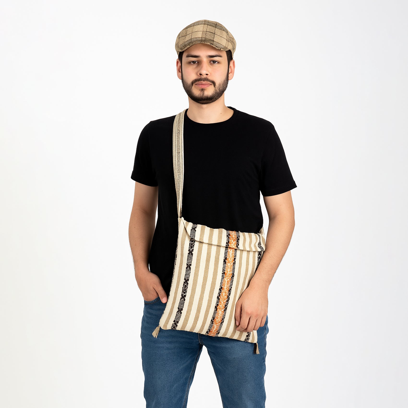 Morral Artesanal Para Hombre Con Correa Larga 34x38cm Beige