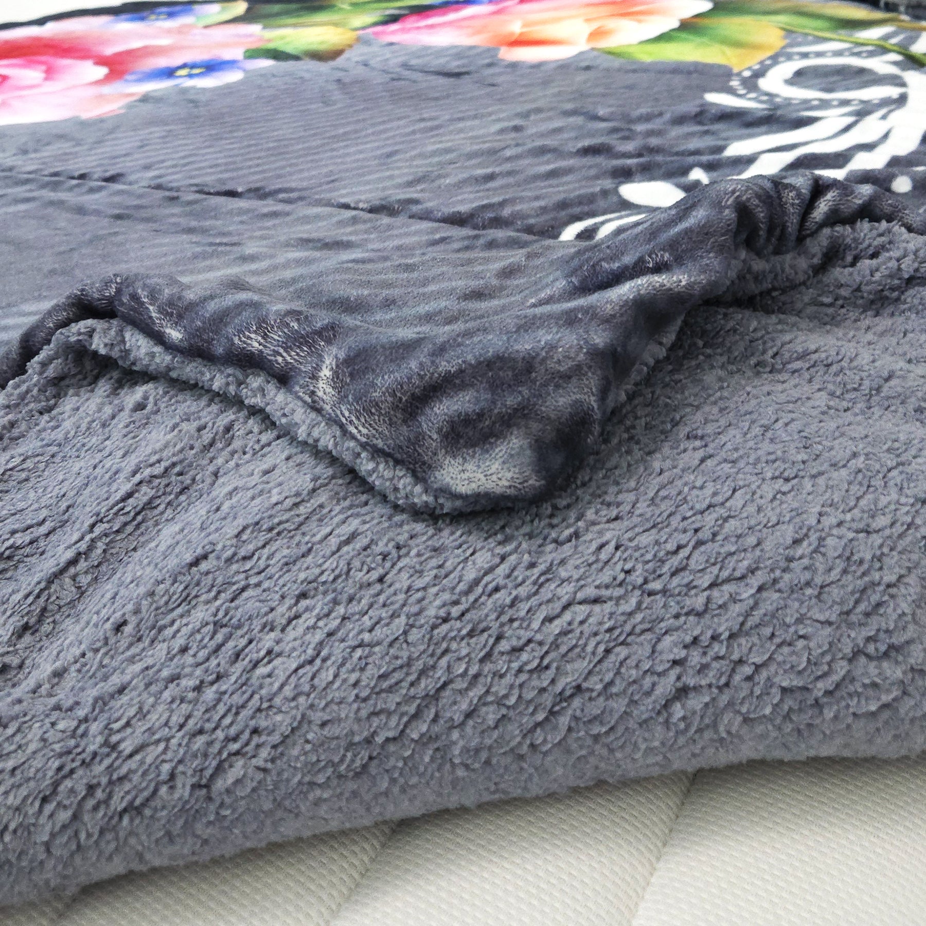 Edredón Borrega Soft Sobrecamero 2x2.20m Marca Providencia® Monaco